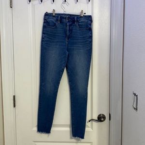 Blue Denim American Eagle ankle cropped jeans
